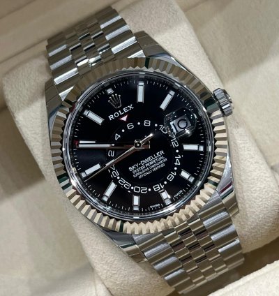 Rolex Sky-dweller 2023 Sky-dweller Black Dial Jubilee Bracelet Unworn Box And Papers 326934