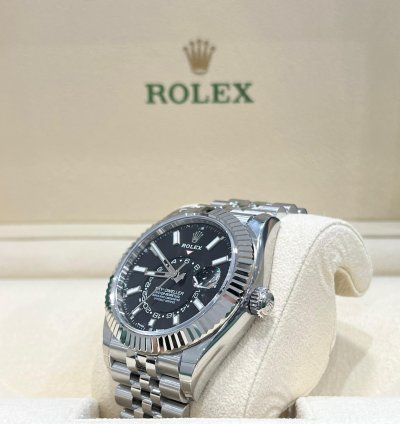 Rolex Sky-dweller 2023 Sky-dweller Black Dial Jubilee Bracelet Unworn Box And Papers 326934