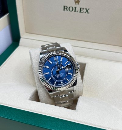 Rolex Sky-dweller 2024 Sky-dweller Blue Dial Unworn 336934 Box And Papers
