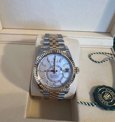 Rolex Sky-dweller 2025 - M336933 Full Set Guarantee Card Dated 27 04 2025