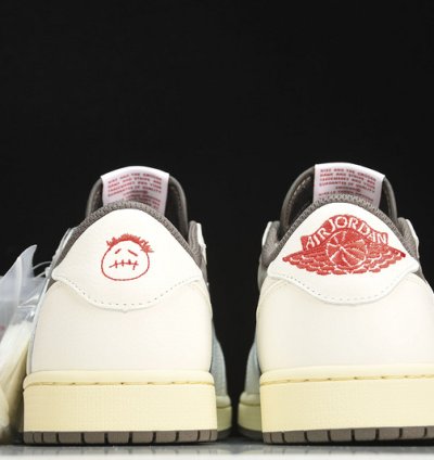 Travis Scott X Air Jordan 1 Retro Low Og reverse Mocha