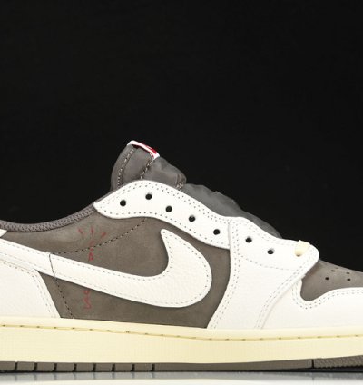 Travis Scott X Air Jordan 1 Retro Low Og reverse Mocha
