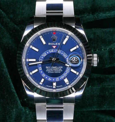 Rolex Sky-dweller 2025 New Unworn Sky-dweller Blue Dial Fluted Bezel Oyster Bracelet Steel Full Set 336934