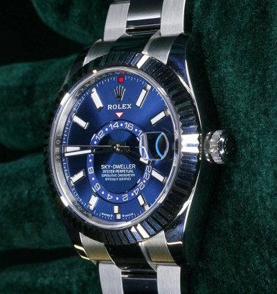 Rolex Sky-dweller 2025 New Unworn Sky-dweller Blue Dial Fluted Bezel Oyster Bracelet Steel Full Set 336934