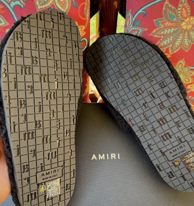 Amiri Sherling Logo Slides