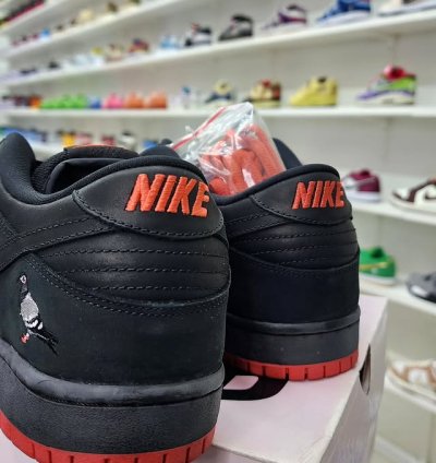 Nike Sb Dunk Low Trd Qs black Pigeon