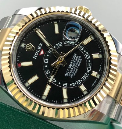 Rolex Sky-dweller 326933 Black Dial Oyster