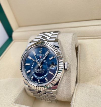 Rolex Sky-dweller 326934 Blue Dial Jubilee Bracelet Unworn 2023