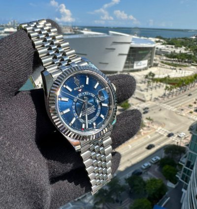 Rolex Sky-dweller 326934 Blue Dial Jubilee Unworn