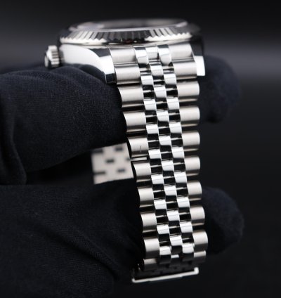 Rolex Sky-dweller 326934 Blue Dial Jubilee Unworn
