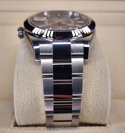 Rolex Sky-dweller 326934 Blue Oyster Warranty