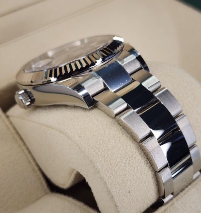 Rolex Sky-dweller 326934 Blue Oyster Warranty