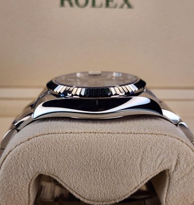 Rolex Sky-dweller 326934 Blue Oyster Warranty