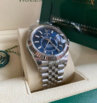 Rolex Sky-dweller 326934 Jubilee Blue Dial - Unworn 2021