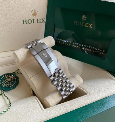 Rolex Sky-dweller 326934 Jubilee Blue Dial - Unworn 2021