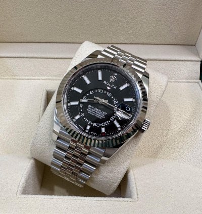 Rolex Sky-dweller 326934 New 2023 Black Sky Dweller Jubilee 42mm Stainless Steel Unworn