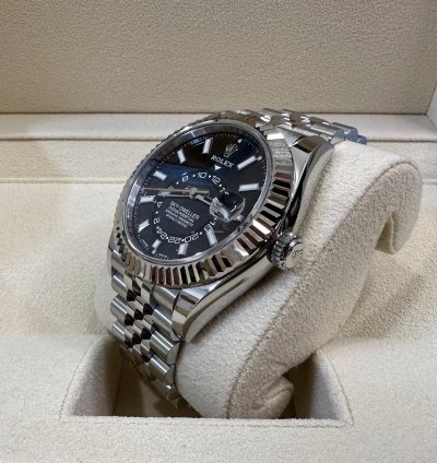 Rolex Sky-dweller 326934 New 2023 Black Sky Dweller Jubilee 42mm Stainless Steel Unworn