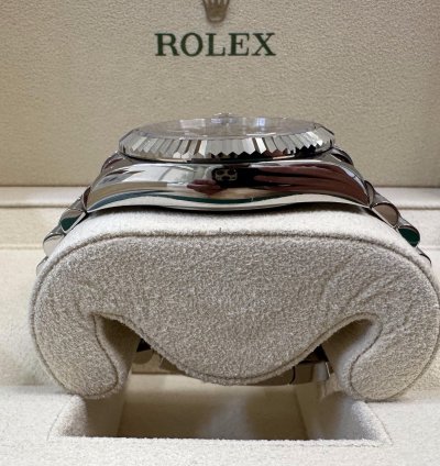 Rolex Sky-dweller 326934 New 2023 Black Sky Dweller Jubilee 42mm Stainless Steel Unworn