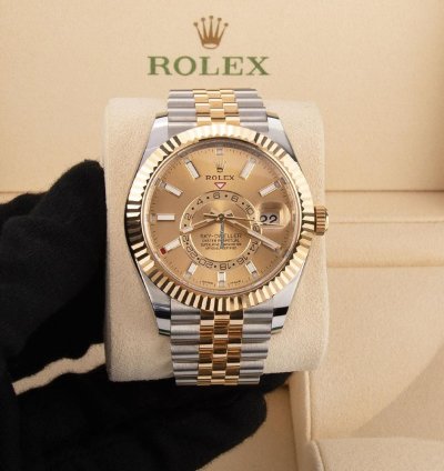Rolex Sky-dweller 336933 18k Yellow Gold Stainless Steel Champagne Dial 42 Mm