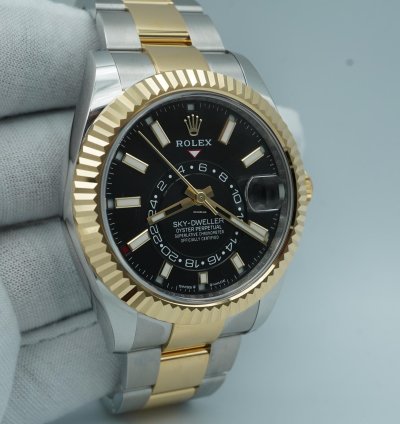 Rolex Sky-dweller 336933 Sky-dweller 42mm Fluted Bezel Two Tone Black Dial Oyster Bracelet Complete Set 2024