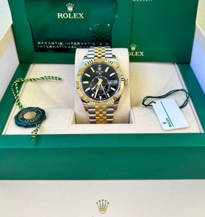 Rolex Sky-dweller 336933 Two-tone Jubilee Bracelet Black Index Stick Dial Dial 42mm