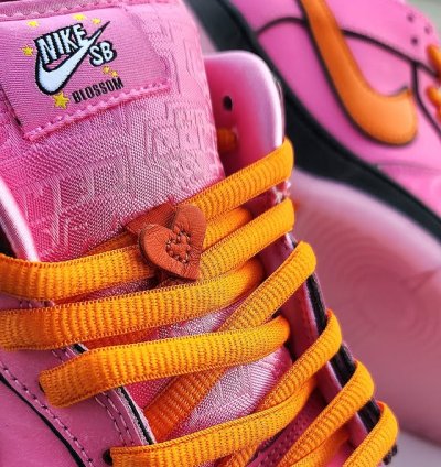 Nike Sb Dunk Low The Powerpuff Girls Pink Blossom