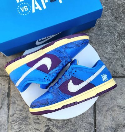 Nike Dunk Low Undefeated 5 On It Blue