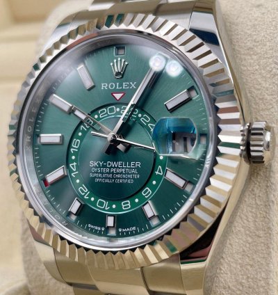 Rolex Sky-dweller 336934 Green Dial Oyster Bracelet Unworn 2025
