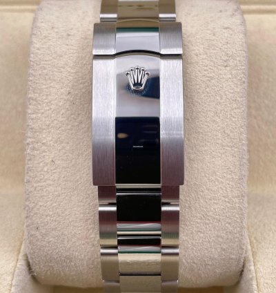 Rolex Sky-dweller 336934 Green Dial Oyster Bracelet Unworn 2025