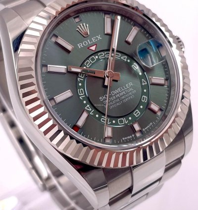 Rolex Sky-dweller 336934 Green Dial Oyster Bracelet Unworn 2025