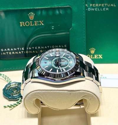 Rolex Sky-dweller 336934 Sky-dweller 42mm Steel Mint Green Dial Oyster