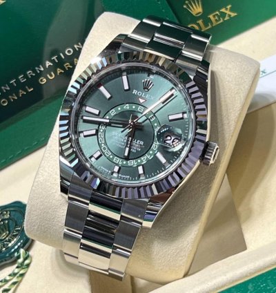 Rolex Sky-dweller 336934 Sky-dweller 42mm Steel Mint Green Dial Oyster