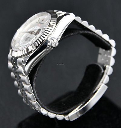 Rolex Sky-dweller 336934 White Dial Jubilee New Fullset 10-2023 Unworn