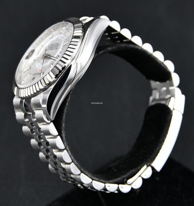 Rolex Sky-dweller 336934 White Dial Jubilee New Fullset 10-2023 Unworn