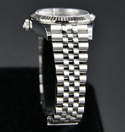 Rolex Sky-dweller 336934 White Dial Jubilee New Fullset 10-2023 Unworn