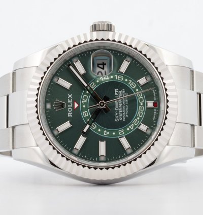 Rolex Sky-dweller 42 336934 Green Dial Oyster 2024 New Unworn Full Set