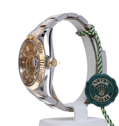 Rolex Sky-dweller 42 Gold Steel Champagne Unworn 2023