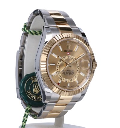 Rolex Sky-dweller 42 Gold Steel Champagne Unworn 2023