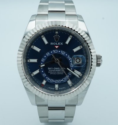 Rolex Sky-dweller 42 Mm 18k White Gold Fluted Bezel Blue Dial Oyster Bracelet Complete Set 2024