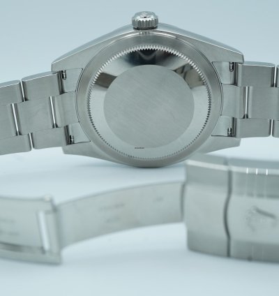 Rolex Sky-dweller 42 Mm 18k White Gold Fluted Bezel Blue Dial Oyster Bracelet Complete Set 2024