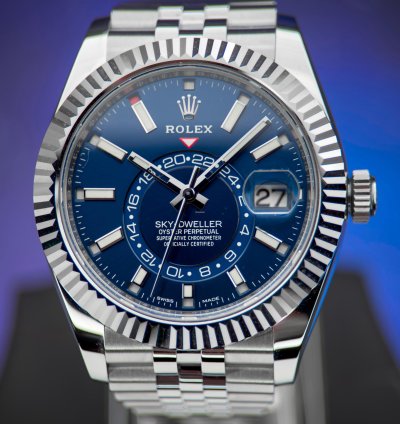 Rolex Sky-dweller 42mm Blue Dial Stainless Steel Jubilee Fluted Complete