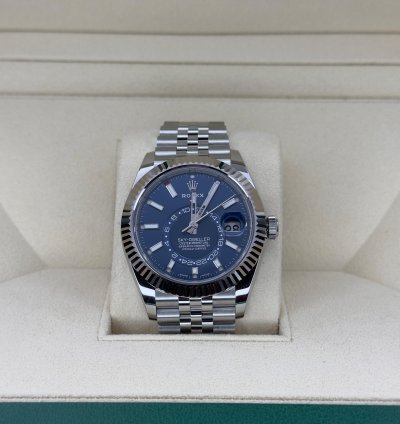 Rolex Sky-dweller 42mm Blue Dial Stainless Steel Jubilee Fluted Complete