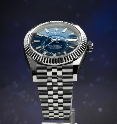 Rolex Sky-dweller 42mm Blue Dial Stainless Steel Jubilee Fluted Complete