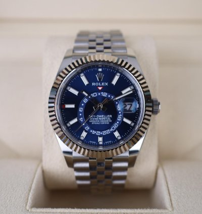 Rolex Sky-dweller 42mm Fluted Bezel Stainless Steel Blue Index Dial Jubilee Bracelet 326934