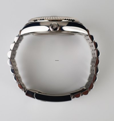 Rolex Sky-dweller 42mm Fluted Bezel Stainless Steel Blue Index Dial Jubilee Bracelet 326934