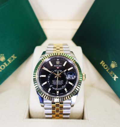 Rolex Sky-dweller 42mm Fluted Bezel Steel Yellow Gold Black Index Dial Jubilee Bracelet 326933
