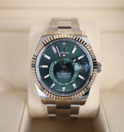 Rolex Sky-dweller 42mm Fluted Bezel White Gold Mint Green Index Dial Oyster Bracelet 336934