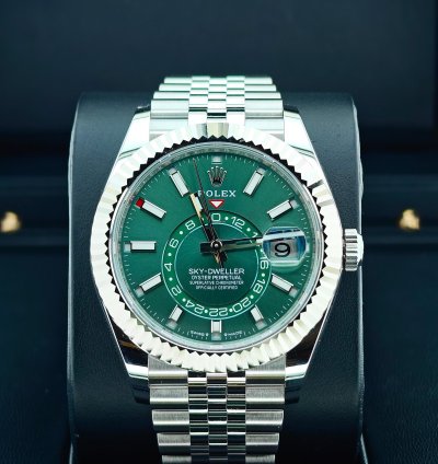 Rolex Sky-dweller Basel One 336934 Green Sky-dweller Jubilee Steel 42mm