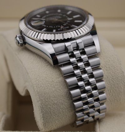 Rolex Sky-dweller Black Dial Jubilee Bracelet 336934 Full Set