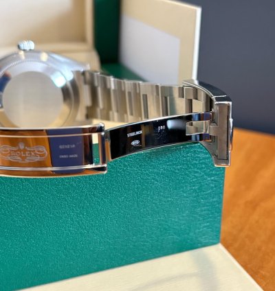 Rolex Sky-dweller Black Dial Oyster - 326934 - 2023